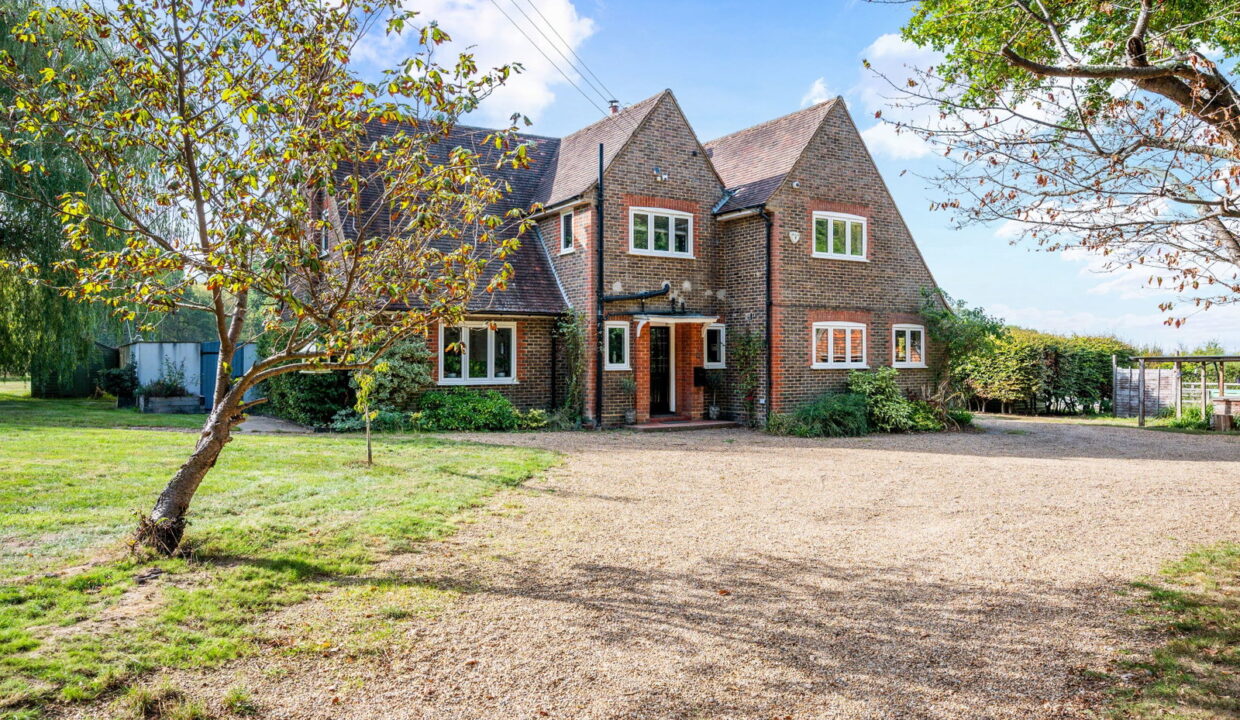 LITTLE-BURFORDS-_21__1790594999694