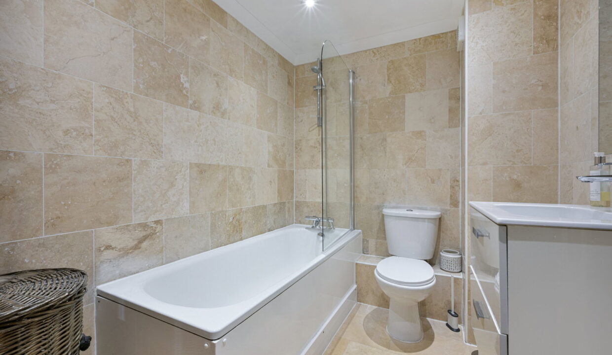 REGENCY-CLOSE-_10__1790943420106