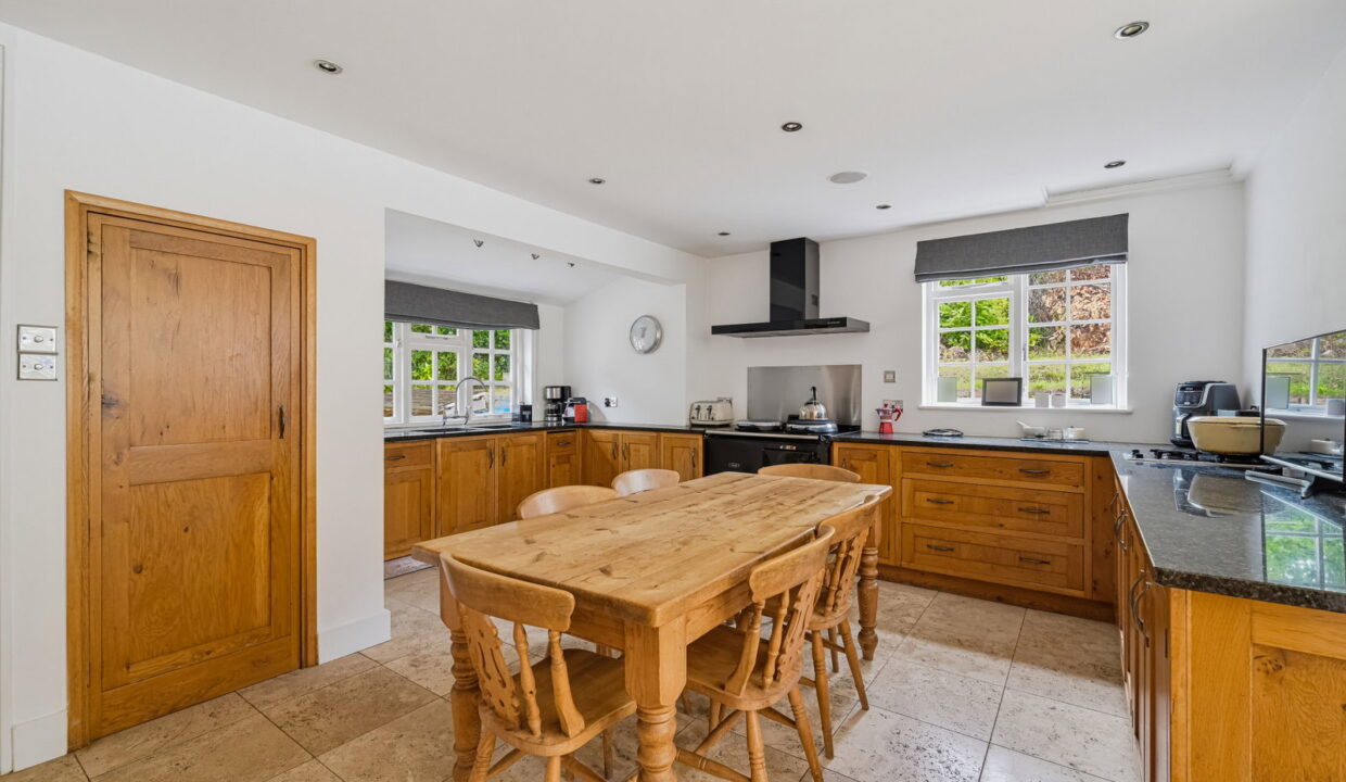 ROCKFIELD-ROAD_-SPINNEY-MEADE-EAST-_25-FROM-44_-15_1791901366802