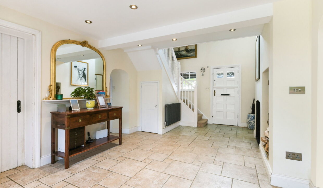 WHITEGATES-_12__1790681116430