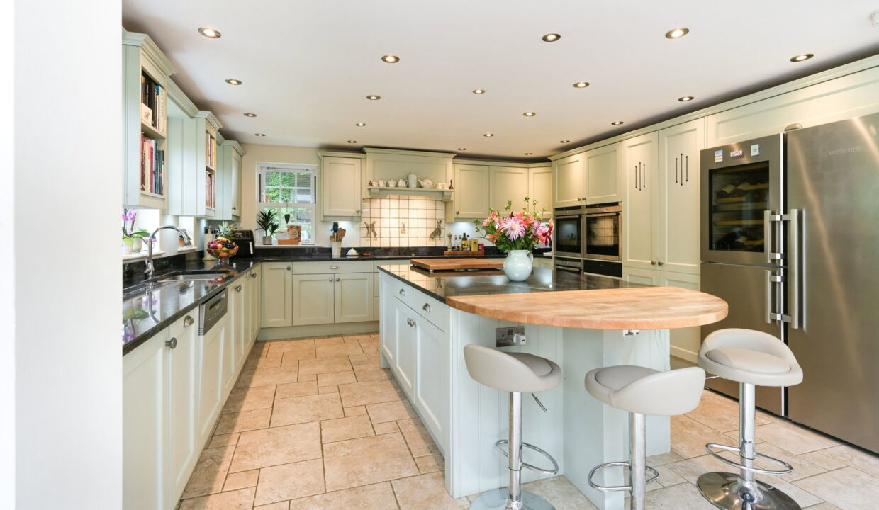 WHITEGATES-_17__1790681049484