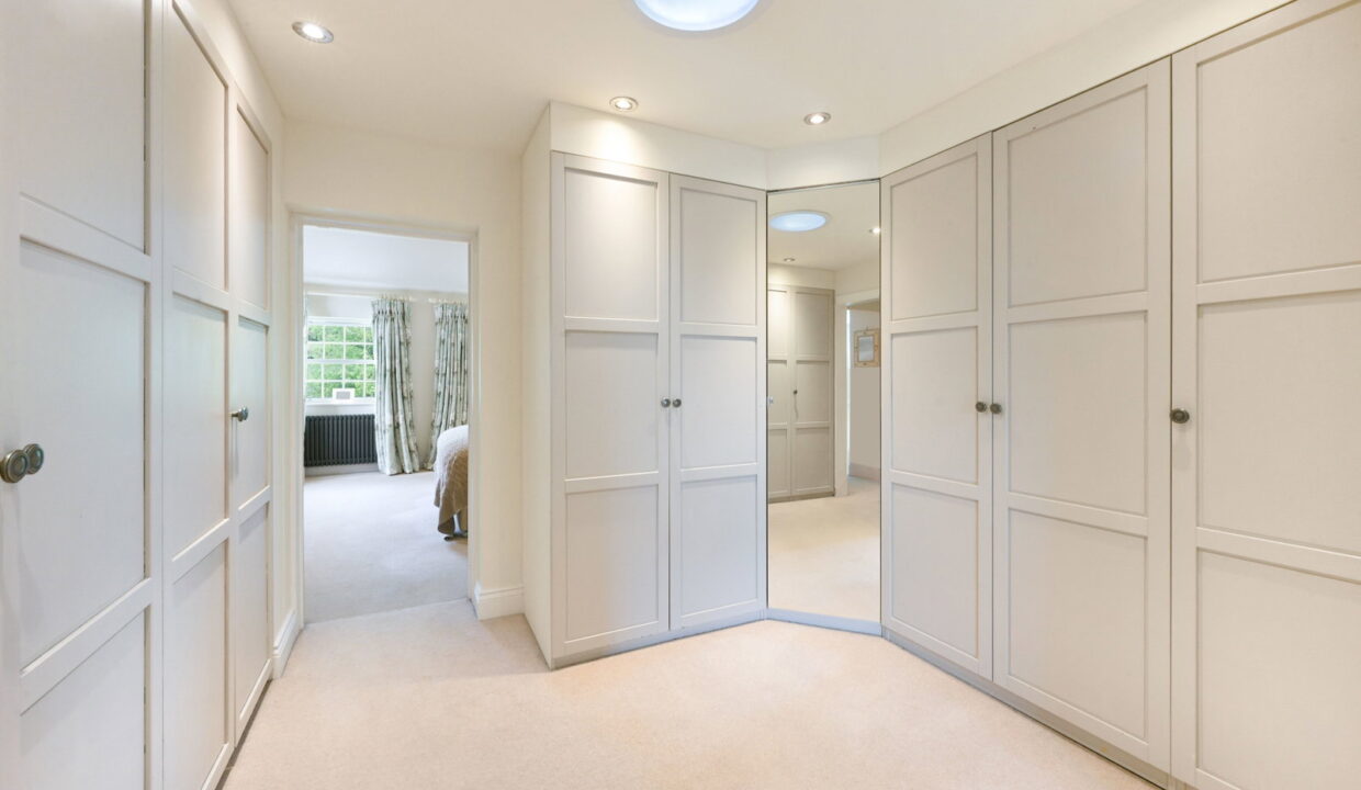 WHITEGATES-_9__1790681163777